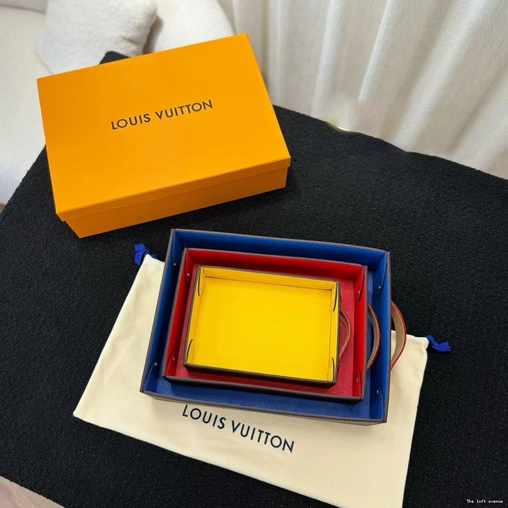 CUSTOM DESK WITH LV HANDLE TRAY 0810